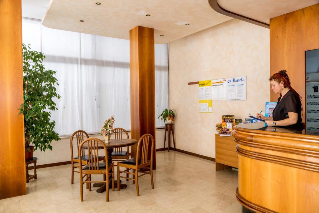 Hotel Alla Rotonda Лидо-ди-Езоло Экстерьер фото